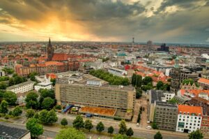 Luftbild mit Blick auf Hannover.