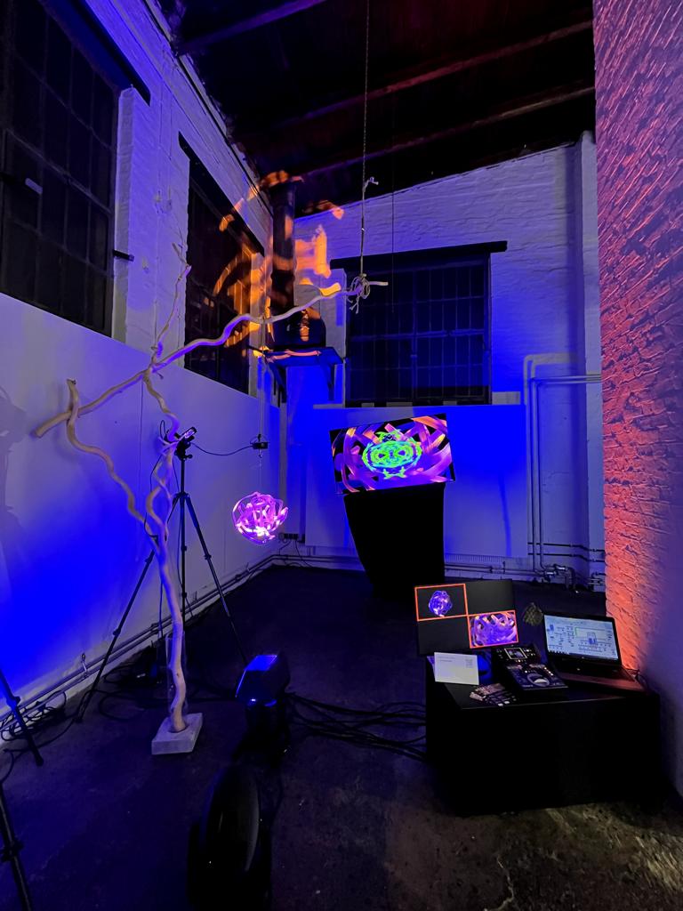 Das Atelier Licht.n.Stein zeigte eine Licht- und Videoinstallation.
